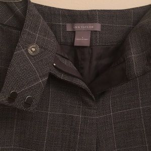 Anne Taylor size 2 trousers.